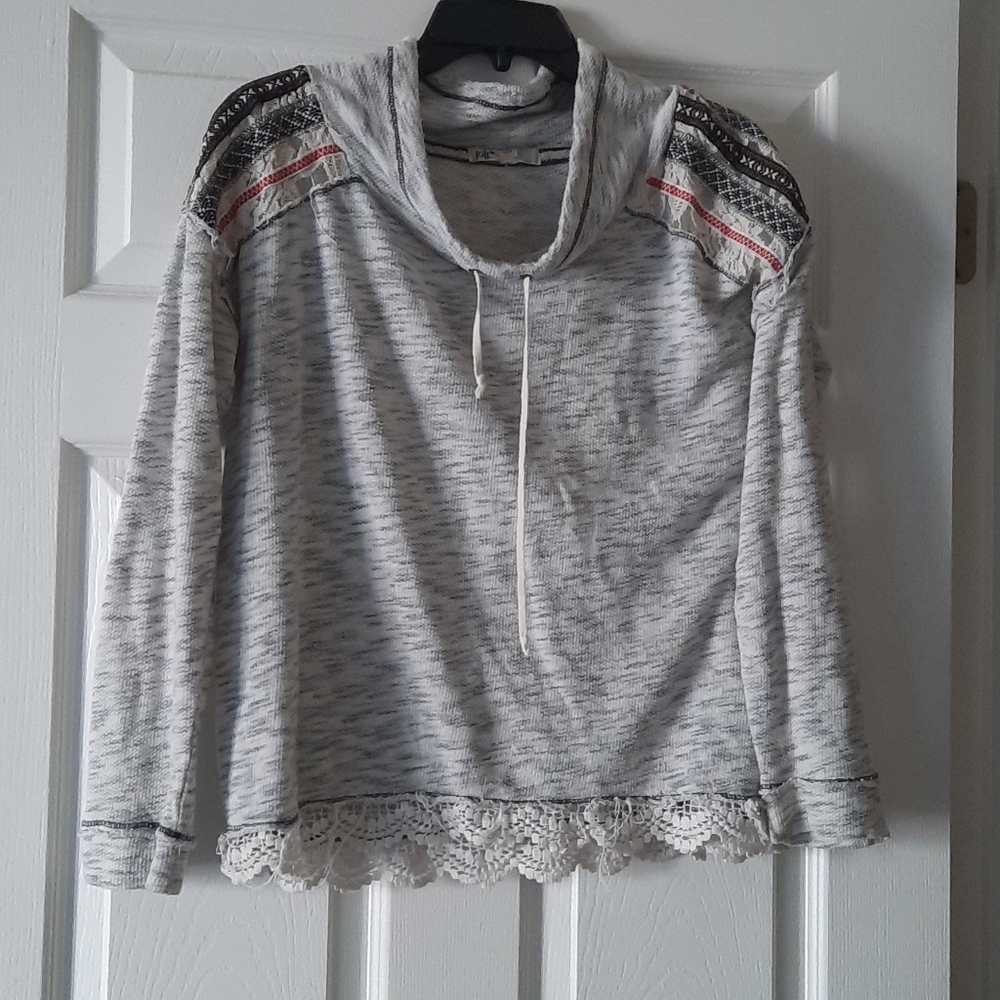 Jolt sweater